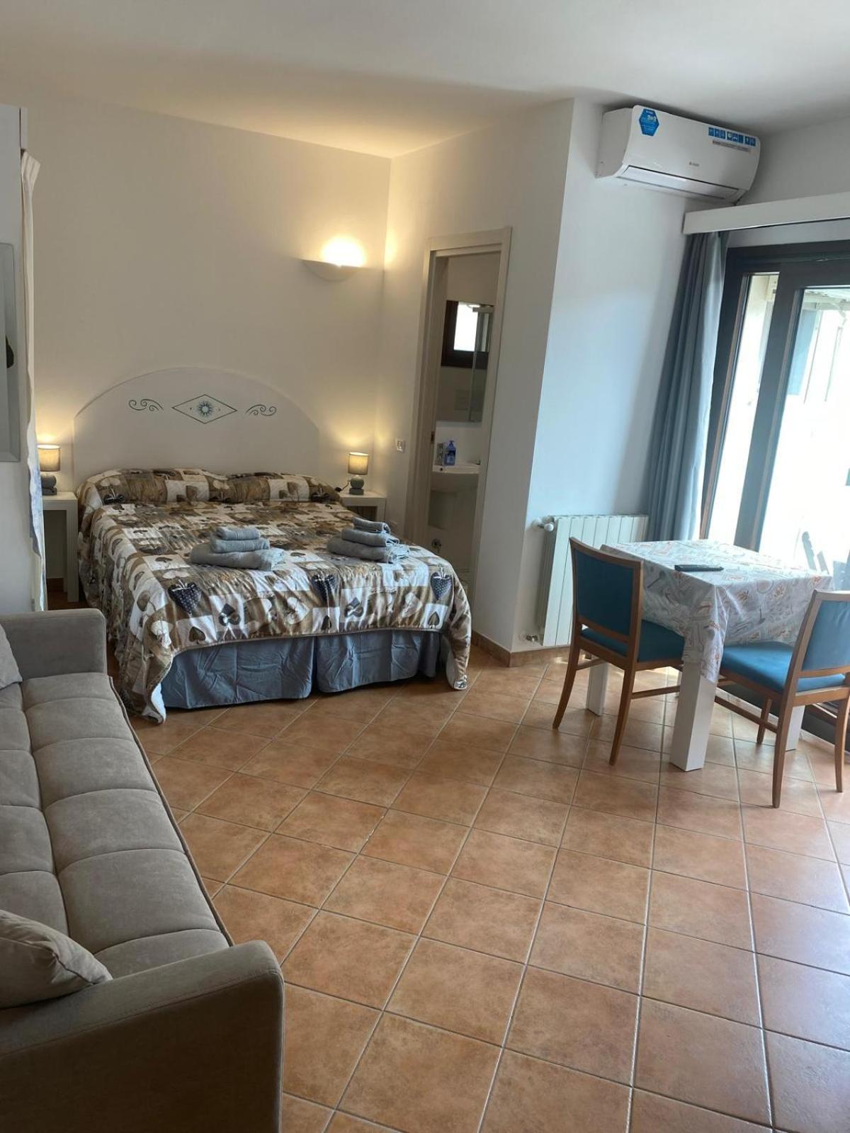 Studio'S Pavese Olbia Room photo